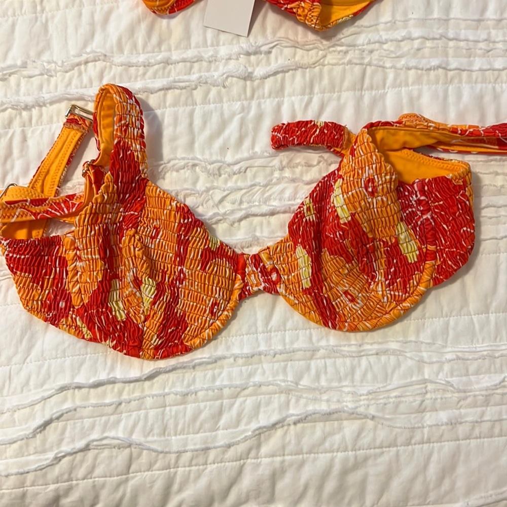 NEW Kotomi Rochelle Swimsuit Top (XL) red/orange retro floral smocked